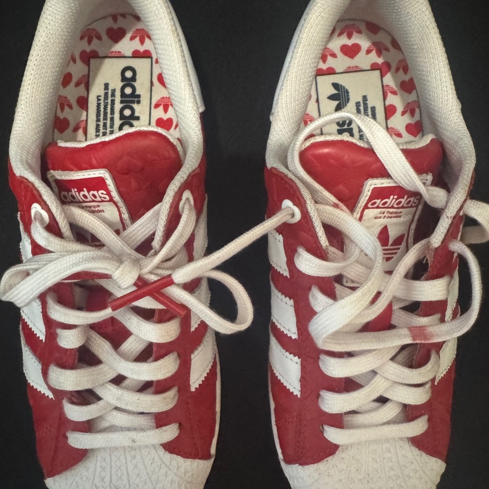 LIMITED EDITION!!! Size 8 Adidas Superstar Bold Heart Embossed - Scarlet W 2020
